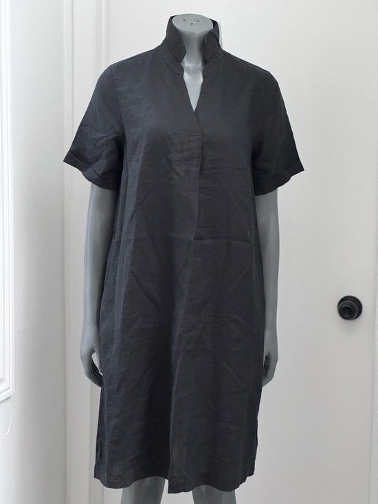 Olsen Dresses & Skirts - ❤️Olsen  Linen Short-Sleeve V-Neck Dress